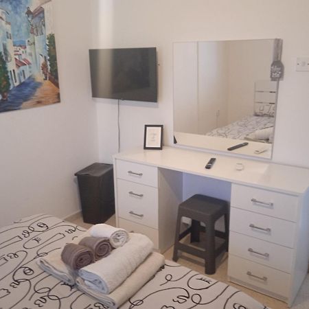 Larnaca, Pervolia 1 Bedroom Seaside Apartment Exterior foto